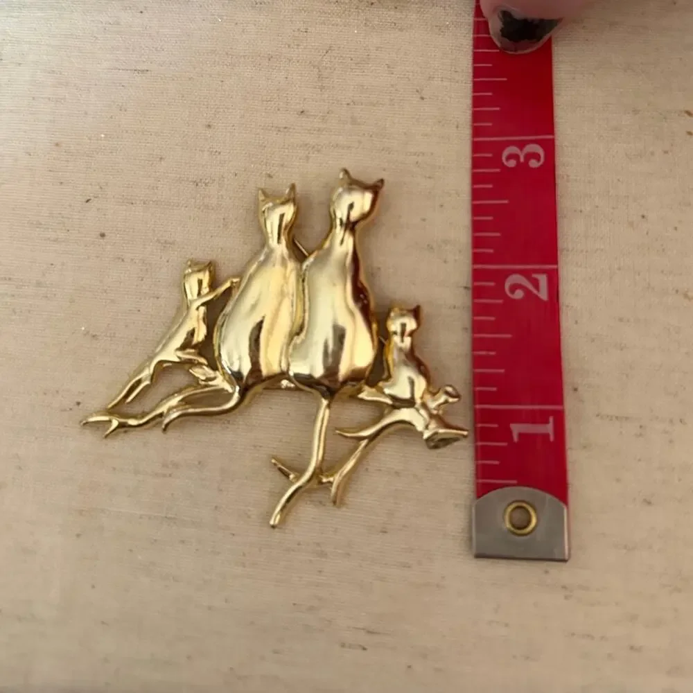 Vintage America elegant gold